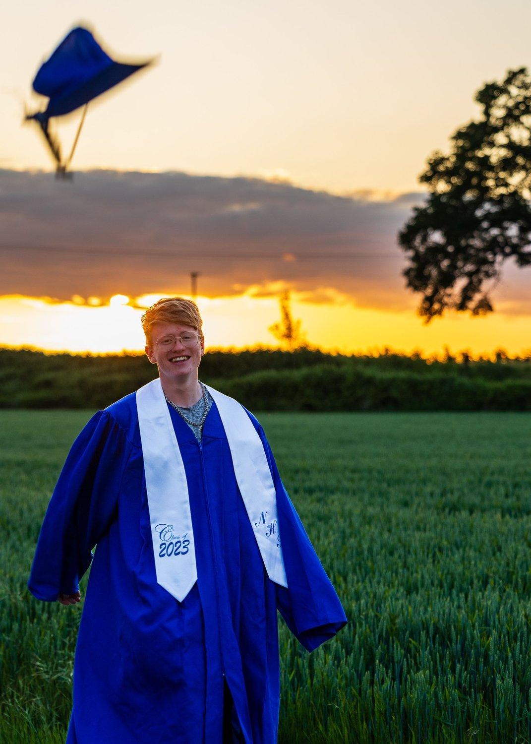 carousel-hero-element image-0